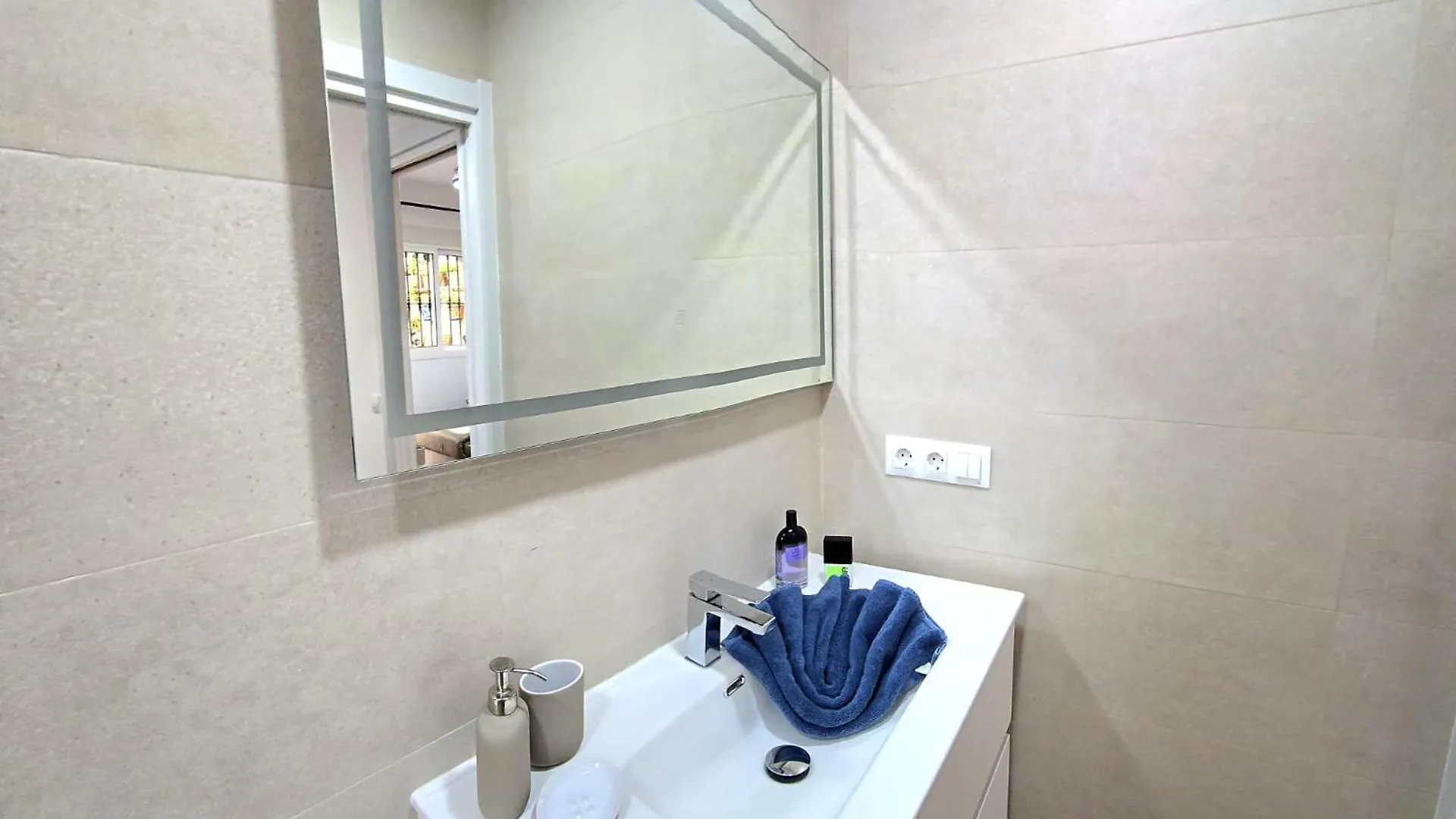Rincon Del Sol Dorado 2 Bedroom 2 Bathroom Apartment With Private Parking By Namaste Elite Torremolinos