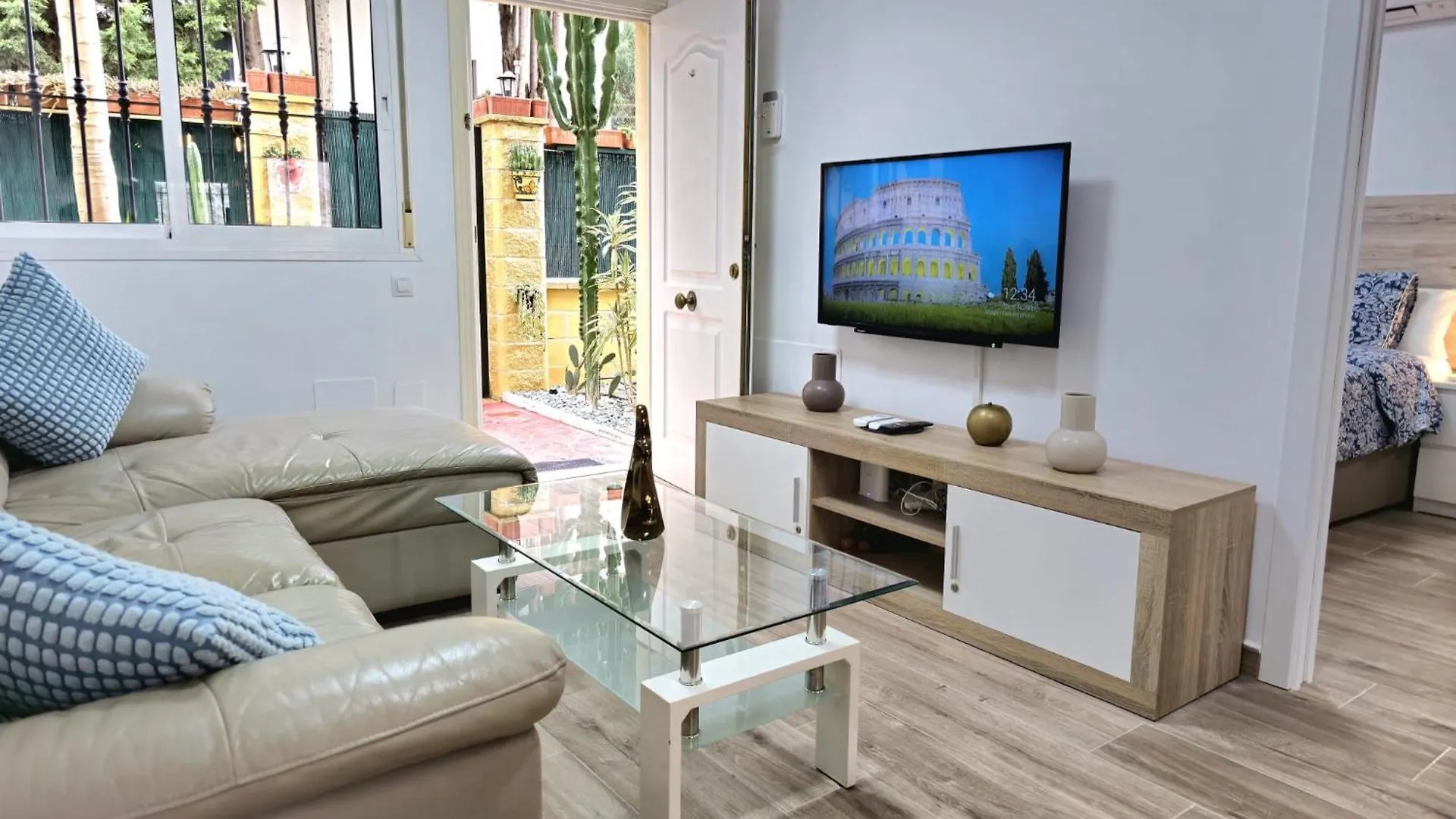 Rincon Del Sol Dorado 2 Bedroom 2 Bathroom Apartment With Private Parking By Namaste Elite Torremolinos